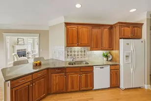 35 Glen Ct, Southborough, MA 01772 - Photo 13