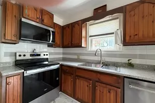 579 Church St, Northbridge, MA 01588 - Photo 9