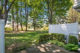 90 Plantation Dr, Agawam, MA 01001 - Photo 19