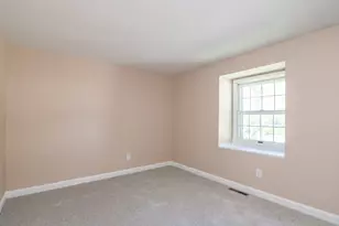 90 Plantation Dr, Agawam, MA 01001 - Photo 13