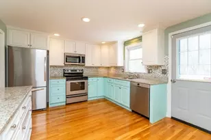 4 Clearview Dr, Milford, MA 01757 - Photo 11