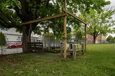 60 N East St, Holyoke, MA 01040 - Photo 5