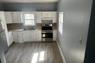 7 Gayland St, Boston, MA 02125 - Photo 15