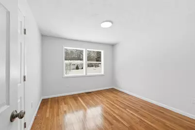 8 Sussex Ln, Worcester, MA 01602 - Photo 15