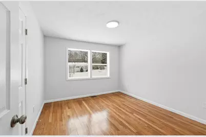 8 Sussex Ln, Worcester, MA 01602 - Photo 15