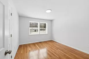 8 Sussex Ln, Worcester, MA 01602 - Photo 15