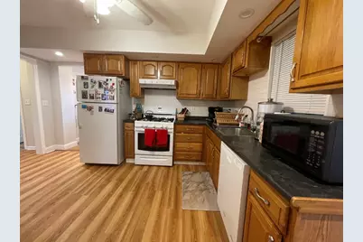 38 Faxon St #38, Newton, MA 02458 - Photo 3