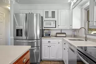 405 Asbury St, Hamilton, MA 01982 - Photo 17