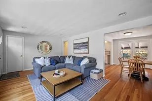 405 Asbury St, Hamilton, MA 01982 - Photo 15