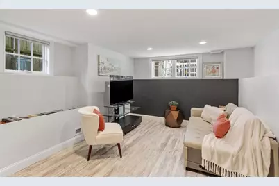 11 Brookford St #11, Cambridge, MA 02140 - Photo 17