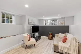 11 Brookford St, Cambridge, MA 02140 - Photo 17