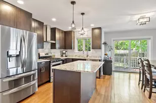 11 Brookford St, Cambridge, MA 02140 - Photo 9