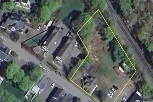 13 Brown St, Ipswich, MA 01938 - Photo 1