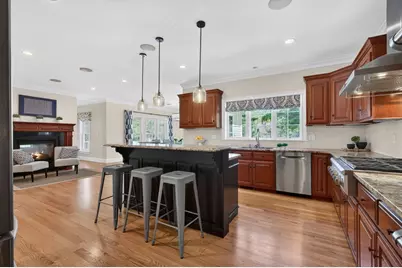 8 Fosters Pond Rd, Andover, MA 01810 - Photo 5