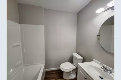 179 Sargeant St, Holyoke, MA 01040 - Photo 9