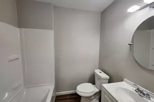 179 Sargeant St, Holyoke, MA 01040 - Photo 9