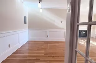 8 Juniper St, Brookline, MA 02445 - Photo 3