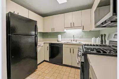 4234 North Main St #208, Fall River, MA 02720 - Photo 5