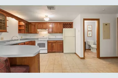 880 Landry Ave #7, North Attleboro, MA 02760 - Photo 7