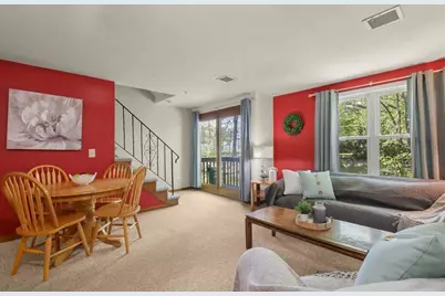 880 Landry Ave #7, North Attleboro, MA 02760 - Photo 3