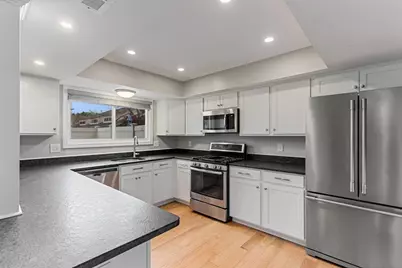124 Greenbrook Ll #124, Stoughton, MA 02072 - Photo 9