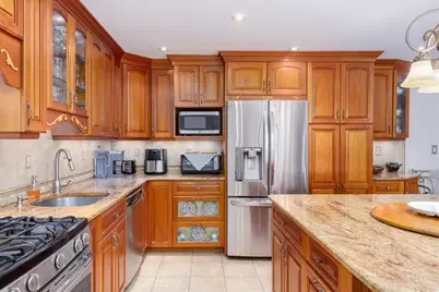 6 Whittier Place #4N, Boston, MA 02114 - Photo 3