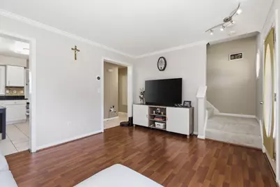 42 Nelson St, Framingham, MA 01702 - Photo 9