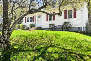 206 Treetop Ave, Springfield, MA 01118 - Photo 1