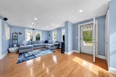 243 Nahant St, Wakefield, MA 01880 - Photo 9