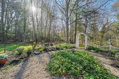 110 Country Rd, Hanover, MA 02339 - Photo 27