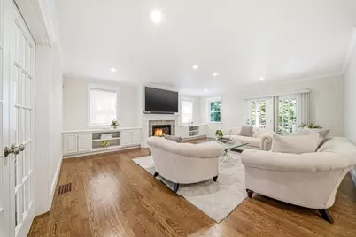 35 Marshall Rd, Wellesley, MA 02482 - Photo 3