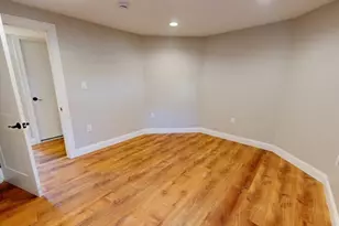 41 Sydney St, Medford, MA 02155 - Photo 9