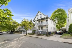 29 Victoria St, Somerville, MA 02144 - Photo 1
