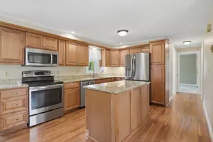 124 Wedgewood Rd, Worcester, MA 01602 - Photo 7