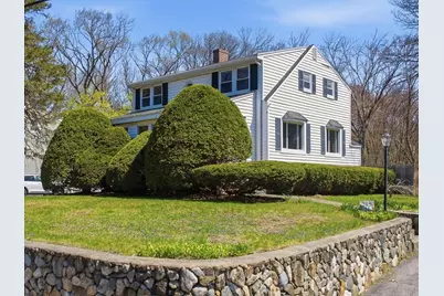 215 Pearl St, Reading, MA 01867 - Photo 1