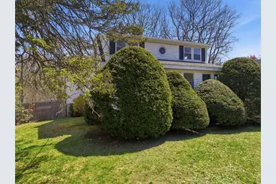 215 Pearl St, Reading, MA 01867 - Photo 3