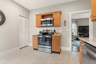 45 S Munroe Terrace, Boston, MA 02122 - Photo 11