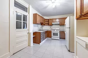 35 O'Connor Ave, Holyoke, MA 01040 - Photo 5