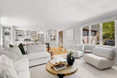 32 Linden St #5, Wellesley, MA 02482 - Photo 3