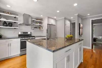 32 Linden St #5, Wellesley, MA 02482 - Photo 7