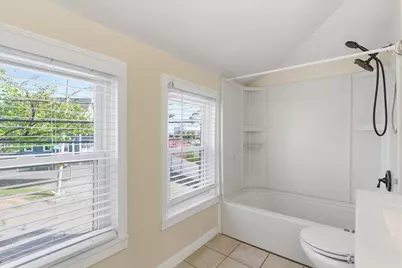 137 Winthrop St, Quincy, MA 02169 - Photo 15