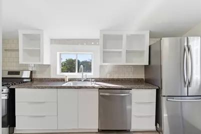 137 Winthrop St, Quincy, MA 02169 - Photo 9