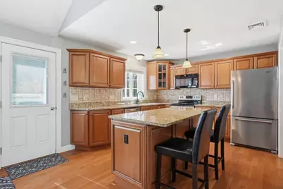 20 Fiske Ave, Upton, MA 01568 - Photo 11