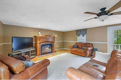25 Thayer St, Methuen, MA 01844 - Photo 11