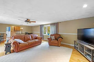 25 Thayer St, Methuen, MA 01844 - Photo 13