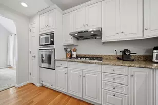 105 Weyland Cir, North Andover, MA 01845 - Photo 7
