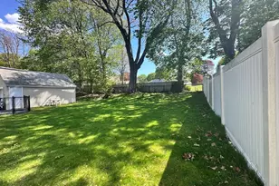 6 Vincent St, Auburn, MA 01501 - Photo 27