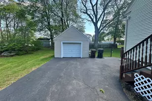 6 Vincent St, Auburn, MA 01501 - Photo 23
