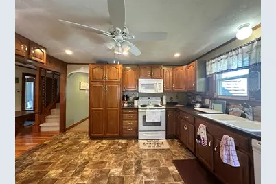 6 Vincent St, Auburn, MA 01501 - Photo 5