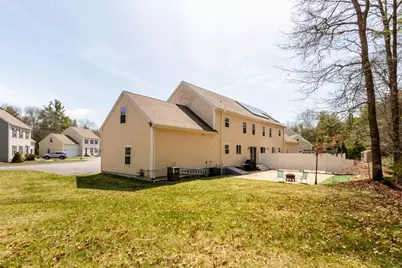 391 Franklin St #1, Hanson, MA 02341 - Photo 3